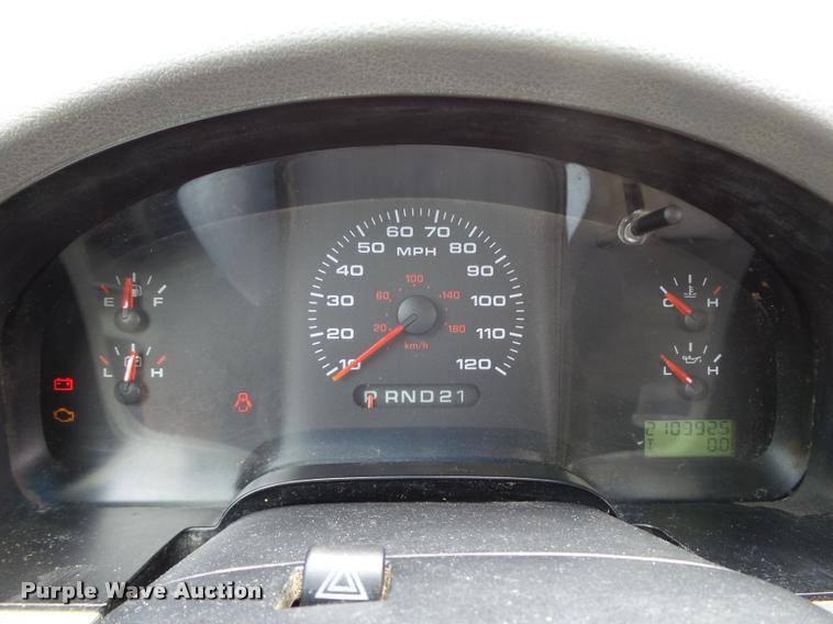 image for item DB4119 2005 Ford F150 XL pickup truck