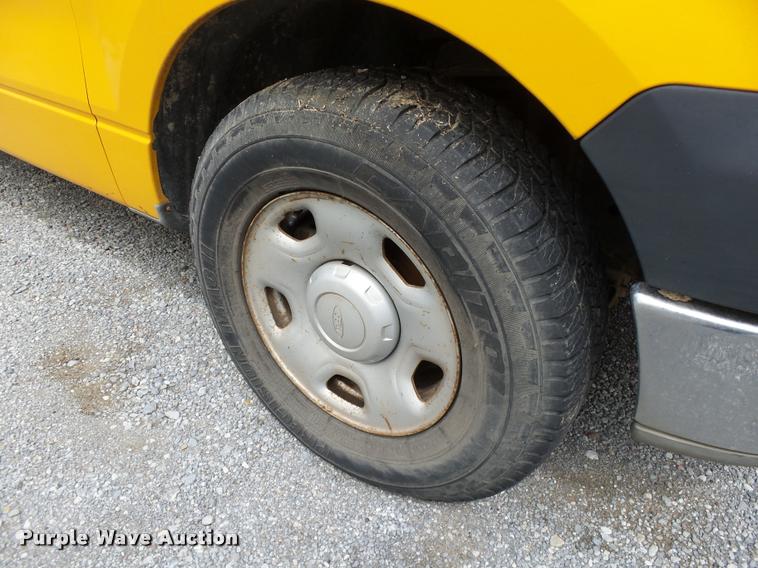 image for item DB4119 2005 Ford F150 XL pickup truck