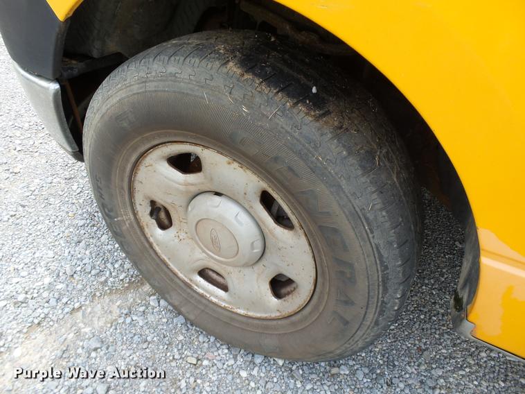 image for item DB4119 2005 Ford F150 XL pickup truck