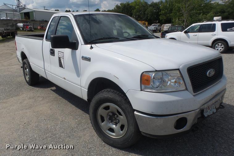 image for item DB5825 2006 Ford F150 pickup truck