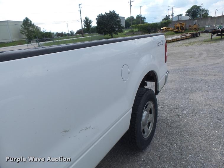 image for item DB5825 2006 Ford F150 pickup truck