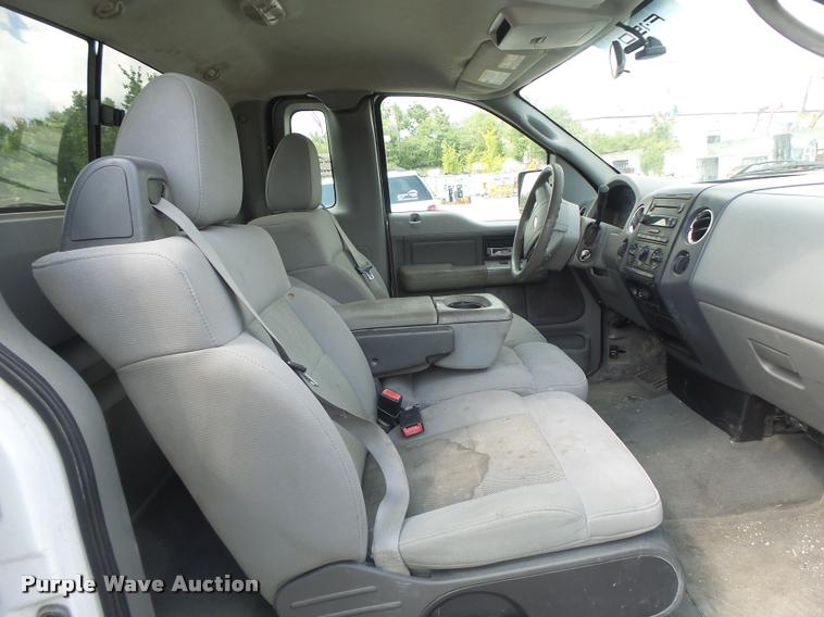 image for item DB5825 2006 Ford F150 pickup truck