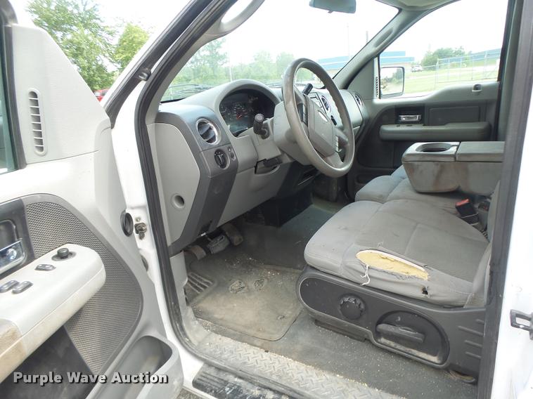 image for item DB5825 2006 Ford F150 pickup truck