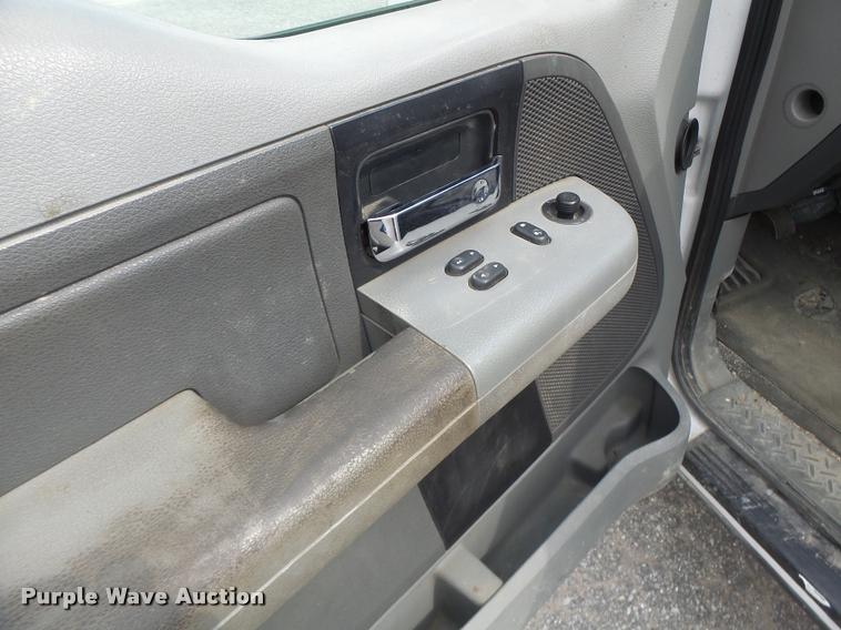 image for item DB5825 2006 Ford F150 pickup truck