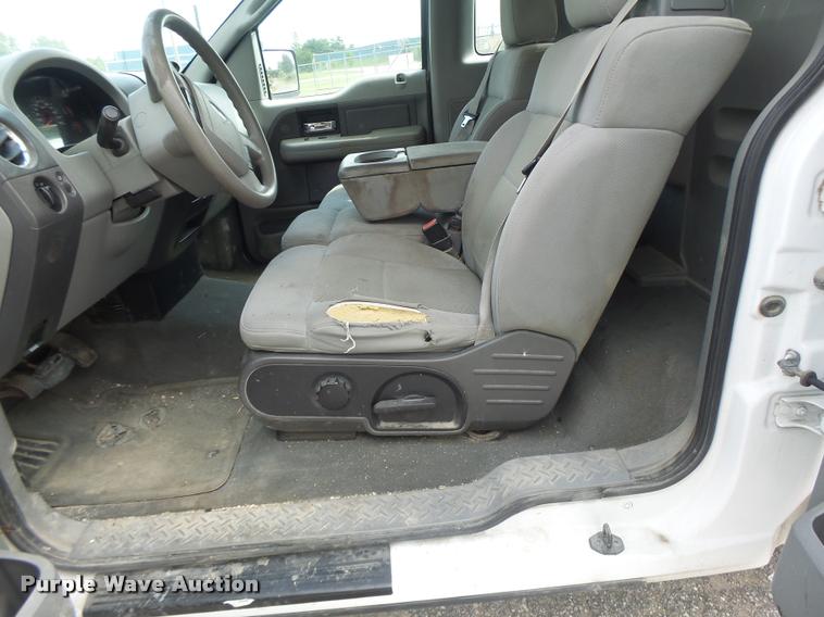 image for item DB5825 2006 Ford F150 pickup truck