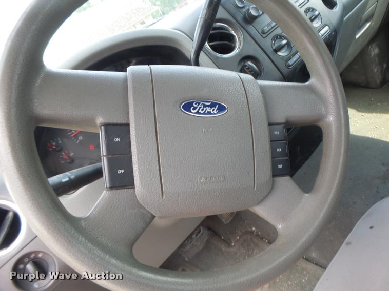 image for item DB5825 2006 Ford F150 pickup truck