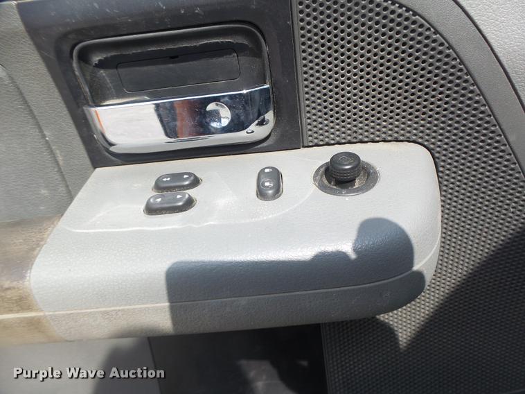 image for item DB5825 2006 Ford F150 pickup truck