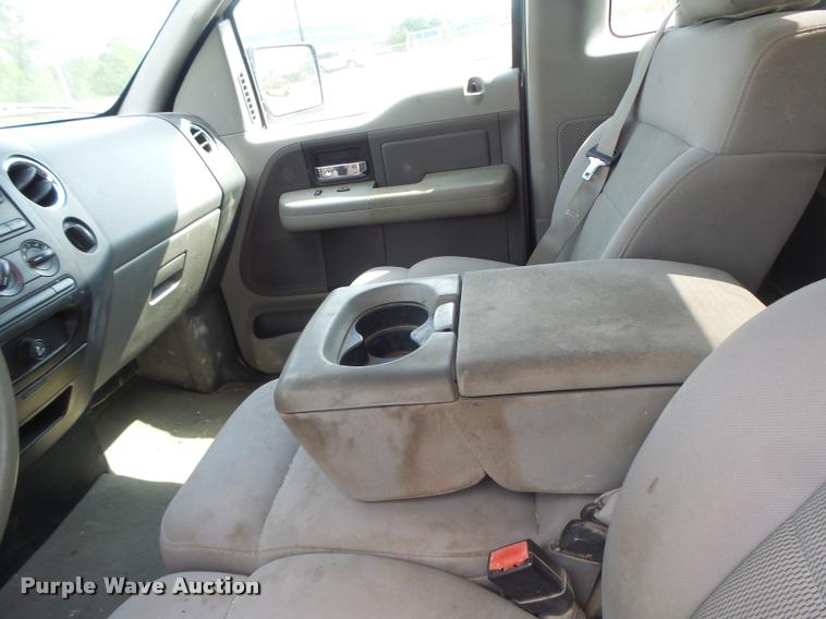 image for item DB5825 2006 Ford F150 pickup truck