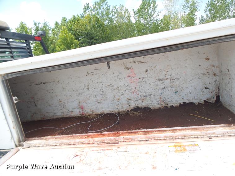 image for item DB5858 2009 Ford F350 Super Duty flatbed pickup truck