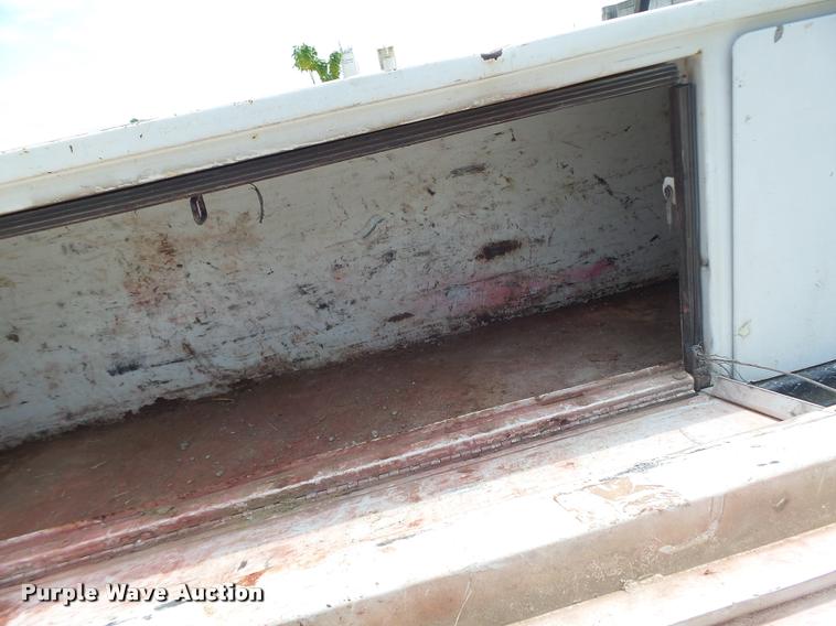 image for item DB5858 2009 Ford F350 Super Duty flatbed pickup truck