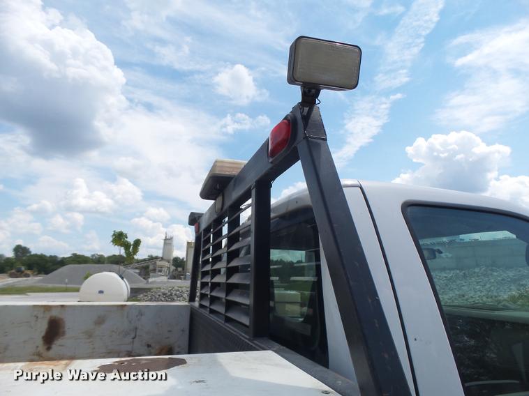 image for item DB5858 2009 Ford F350 Super Duty flatbed pickup truck