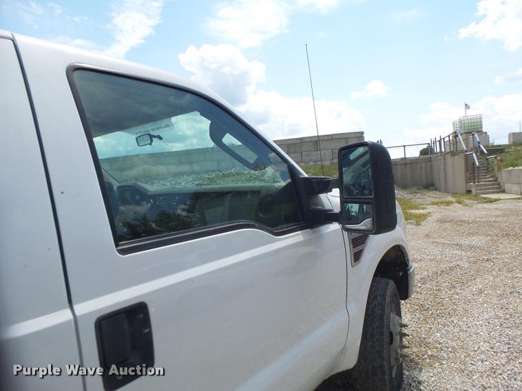 image for item DB5858 2009 Ford F350 Super Duty flatbed pickup truck