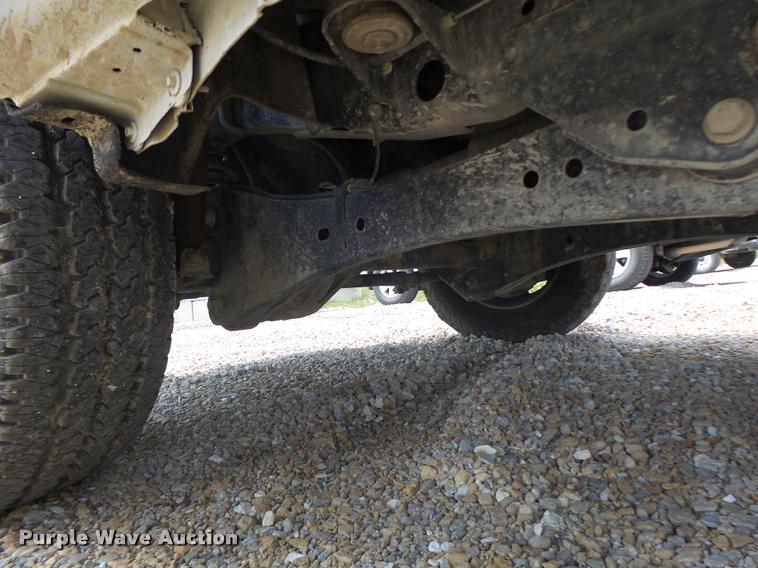 image for item DB5858 2009 Ford F350 Super Duty flatbed pickup truck