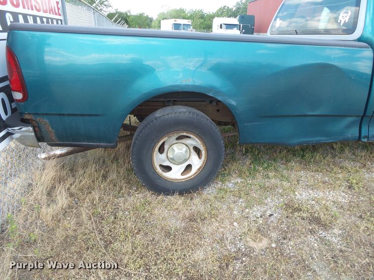 image for item DB7428 1997 Ford F150 pickup truck