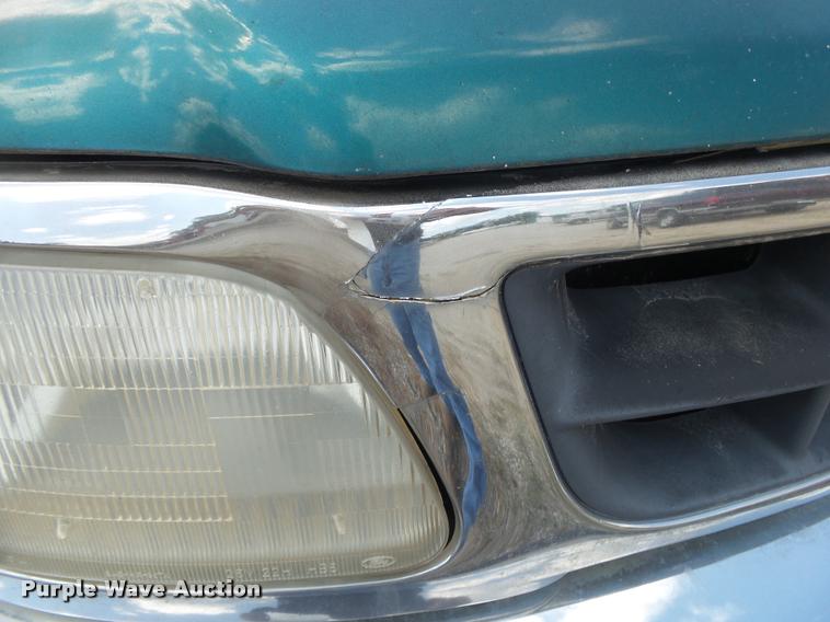 image for item DB7428 1997 Ford F150 pickup truck