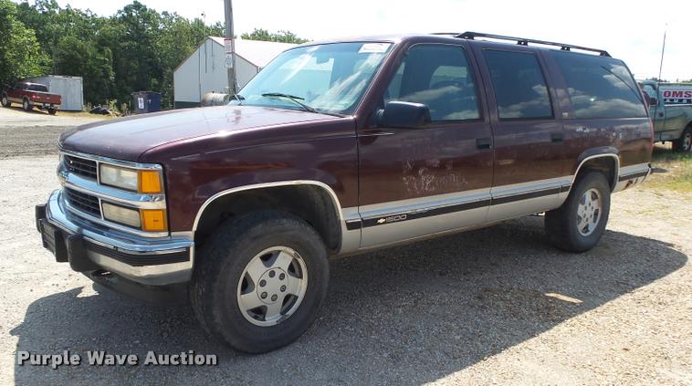 image for item DB7429 1994 Chevrolet Suburban 1500 SUV