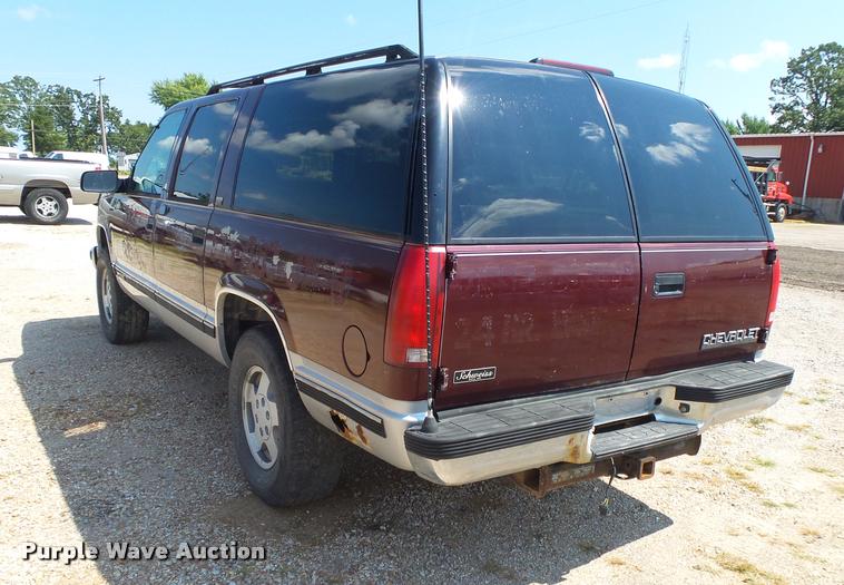 image for item DB7429 1994 Chevrolet Suburban 1500 SUV