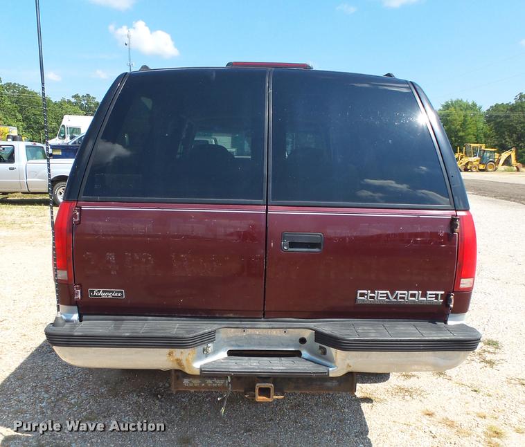 image for item DB7429 1994 Chevrolet Suburban 1500 SUV