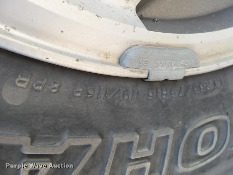 image for item DB7429 1994 Chevrolet Suburban 1500 SUV