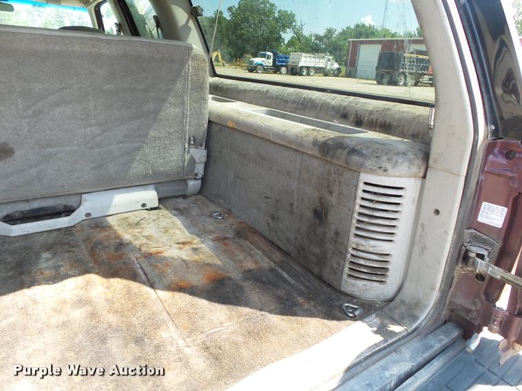 image for item DB7429 1994 Chevrolet Suburban 1500 SUV