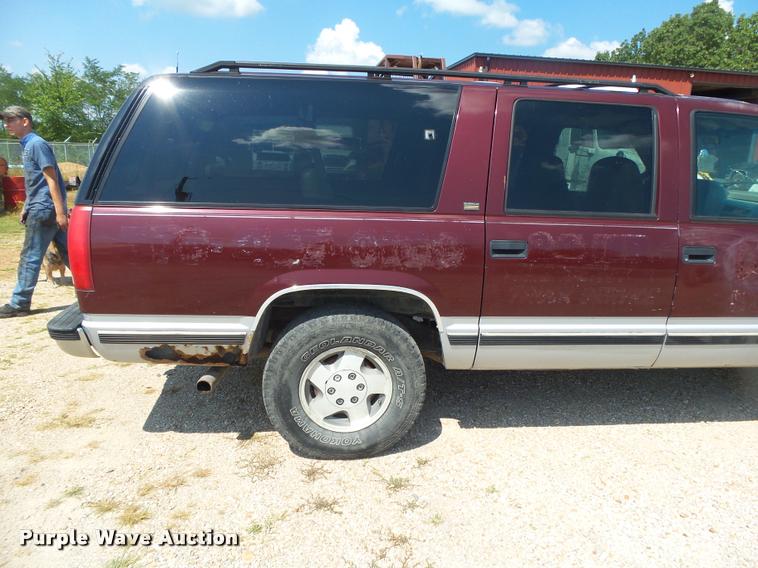 image for item DB7429 1994 Chevrolet Suburban 1500 SUV