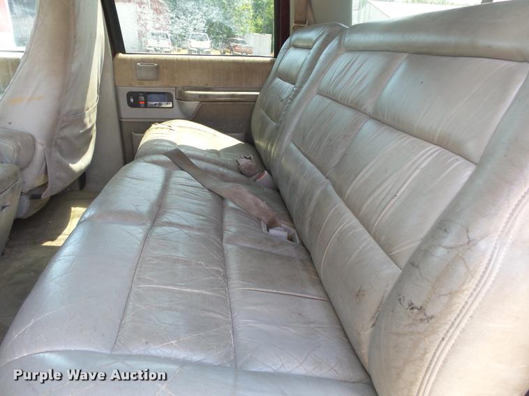 image for item DB7429 1994 Chevrolet Suburban 1500 SUV