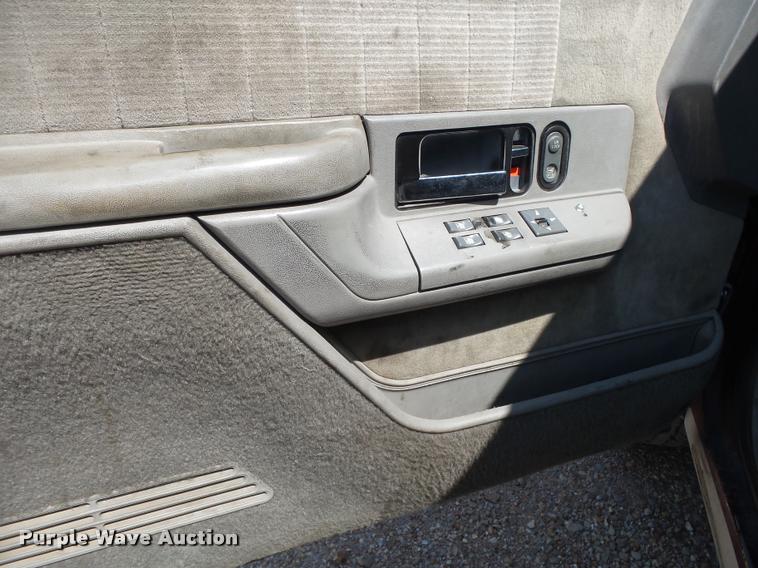 image for item DB7429 1994 Chevrolet Suburban 1500 SUV