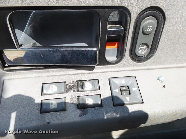 image for item DB7429 1994 Chevrolet Suburban 1500 SUV