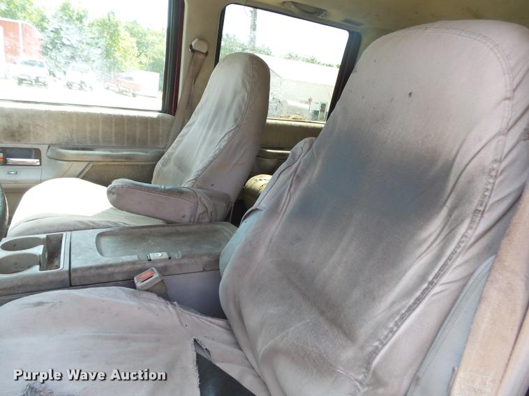 image for item DB7429 1994 Chevrolet Suburban 1500 SUV