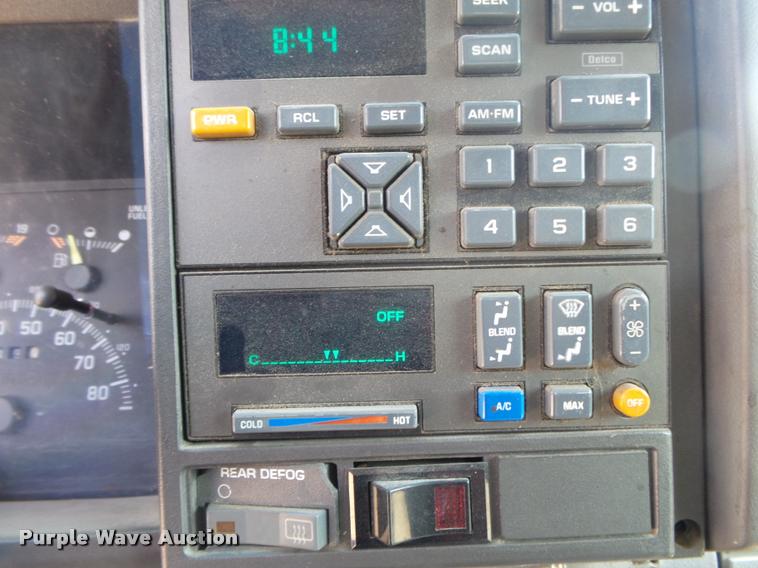 image for item DB7429 1994 Chevrolet Suburban 1500 SUV