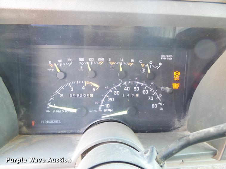 image for item DB7429 1994 Chevrolet Suburban 1500 SUV