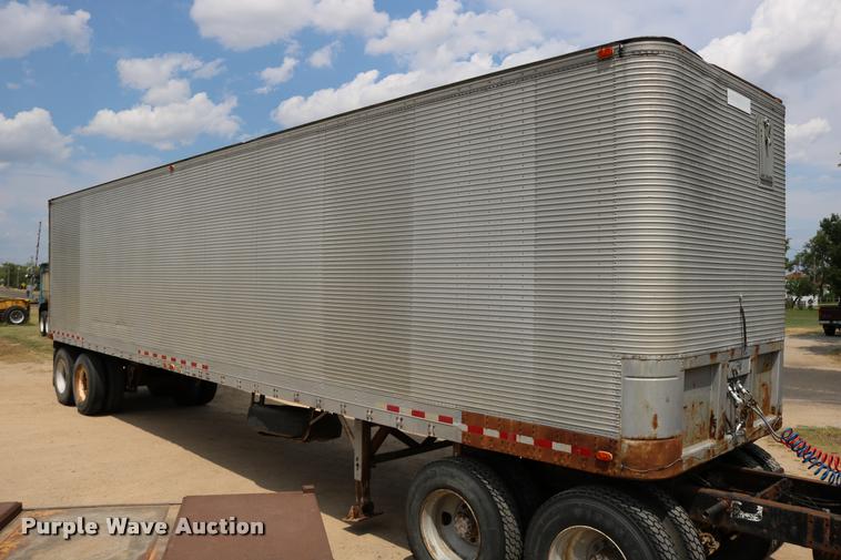 image for item DB9256 1977 Fruehauf dry van trailer