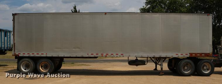 image for item DB9256 1977 Fruehauf dry van trailer