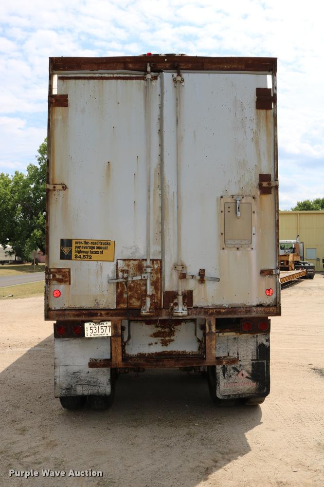 image for item DB9256 1977 Fruehauf dry van trailer