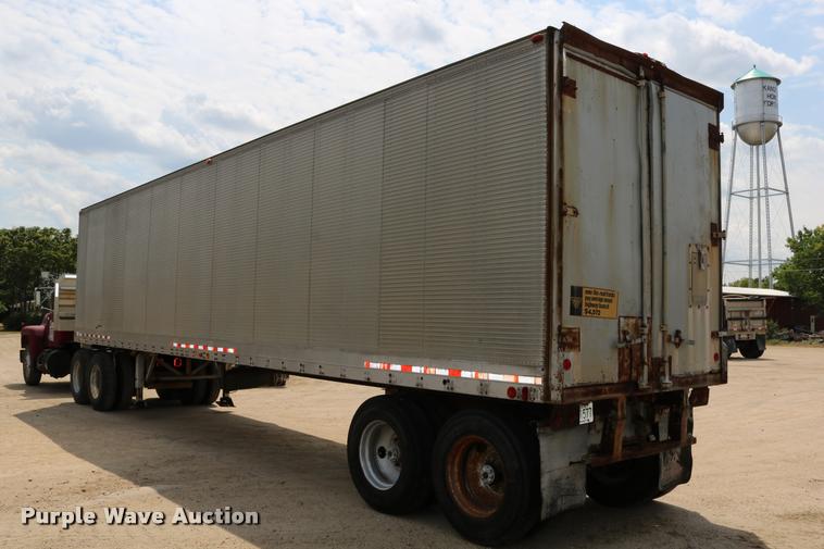 image for item DB9256 1977 Fruehauf dry van trailer