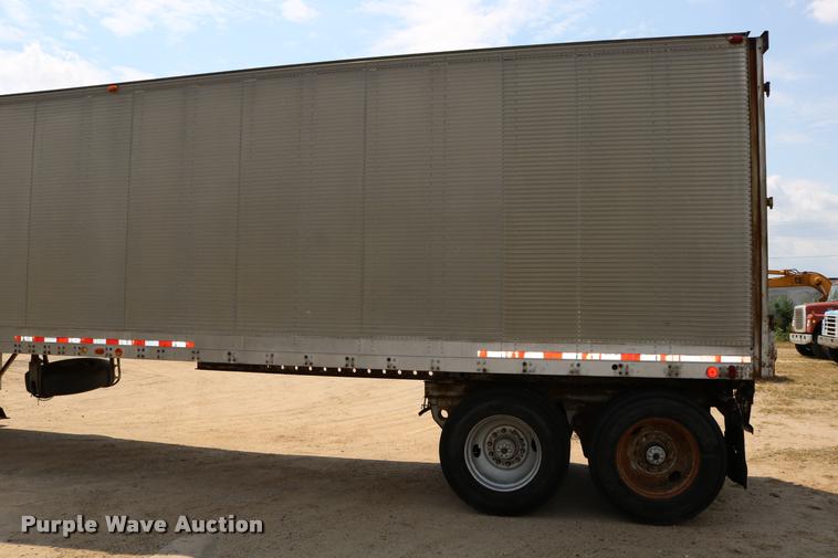 image for item DB9256 1977 Fruehauf dry van trailer