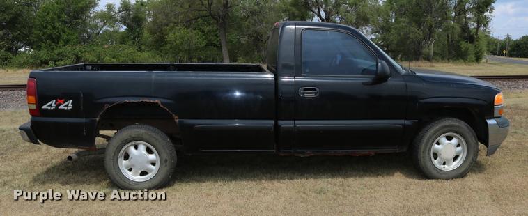 image for item DB9259 2000 GMC Sierra 1500 pickup truck