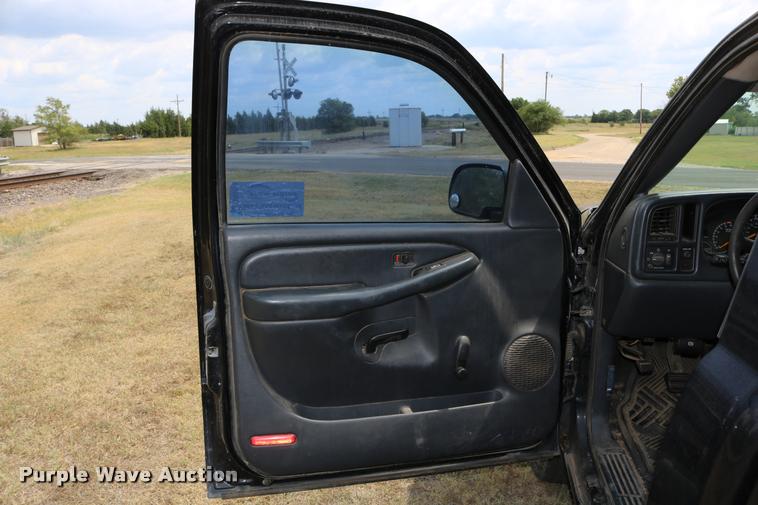 image for item DB9259 2000 GMC Sierra 1500 pickup truck