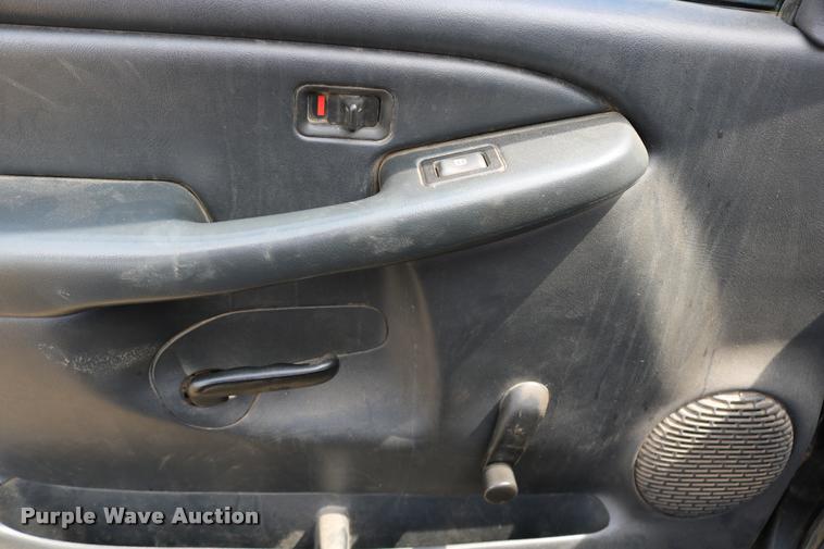 image for item DB9259 2000 GMC Sierra 1500 pickup truck