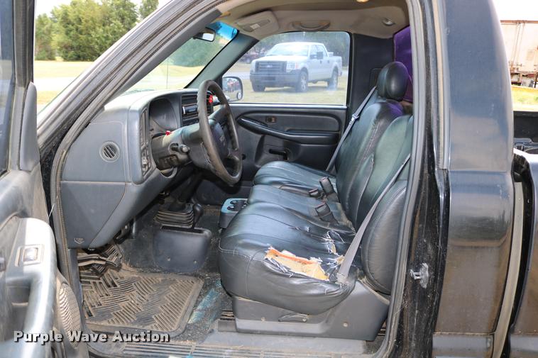 image for item DB9259 2000 GMC Sierra 1500 pickup truck