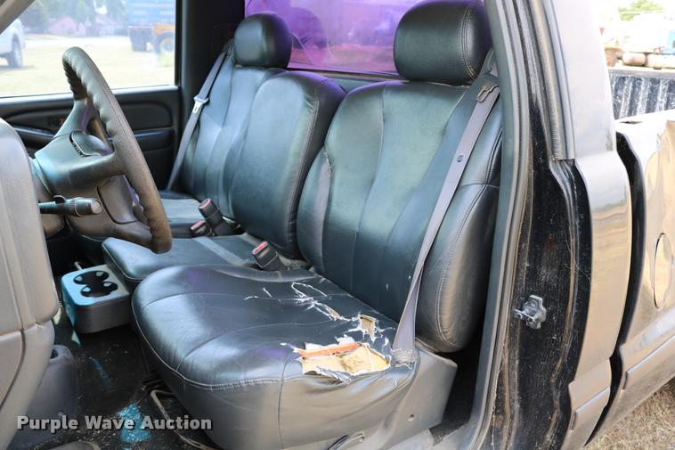 image for item DB9259 2000 GMC Sierra 1500 pickup truck