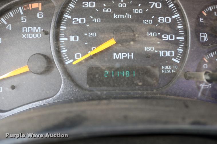 image for item DB9259 2000 GMC Sierra 1500 pickup truck