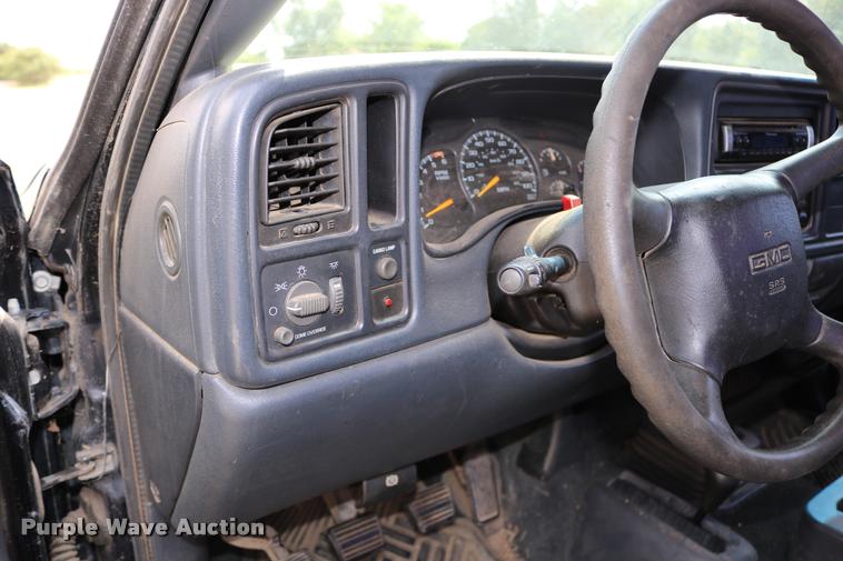 image for item DB9259 2000 GMC Sierra 1500 pickup truck