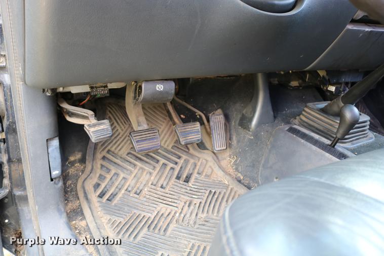 image for item DB9259 2000 GMC Sierra 1500 pickup truck