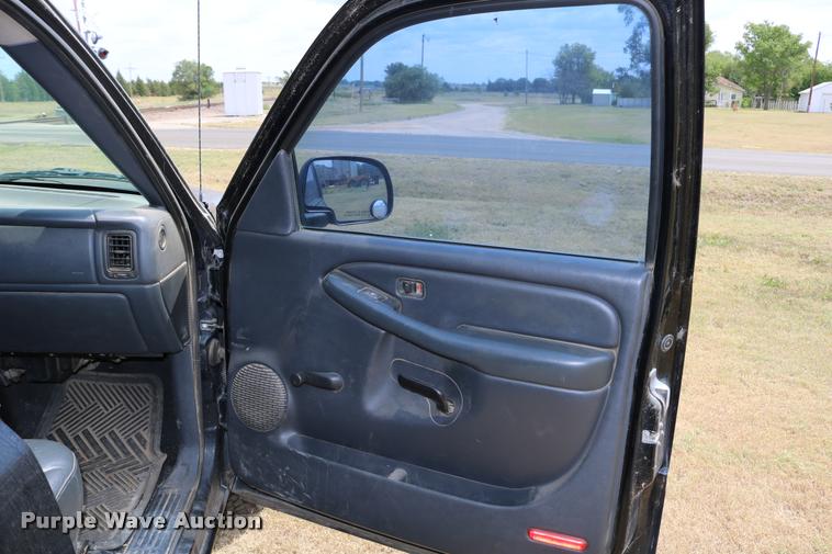 image for item DB9259 2000 GMC Sierra 1500 pickup truck