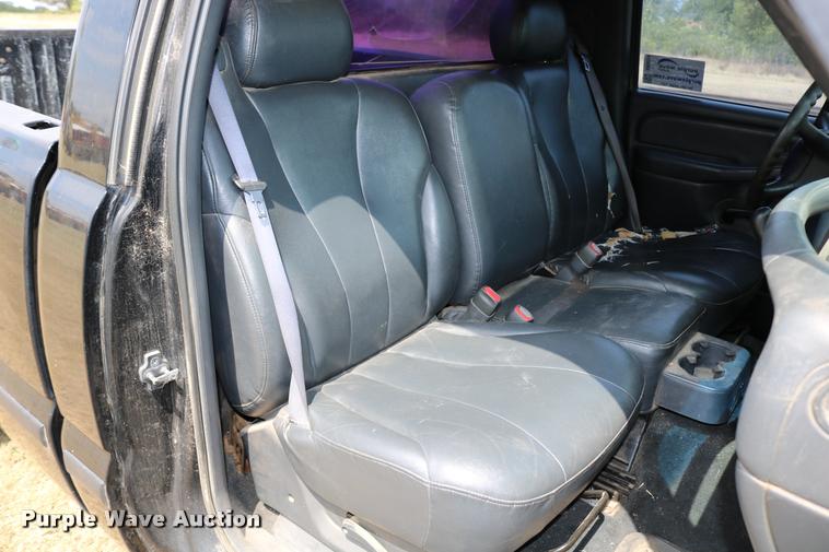 image for item DB9259 2000 GMC Sierra 1500 pickup truck