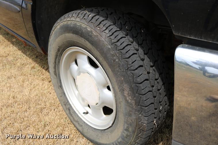 image for item DB9259 2000 GMC Sierra 1500 pickup truck