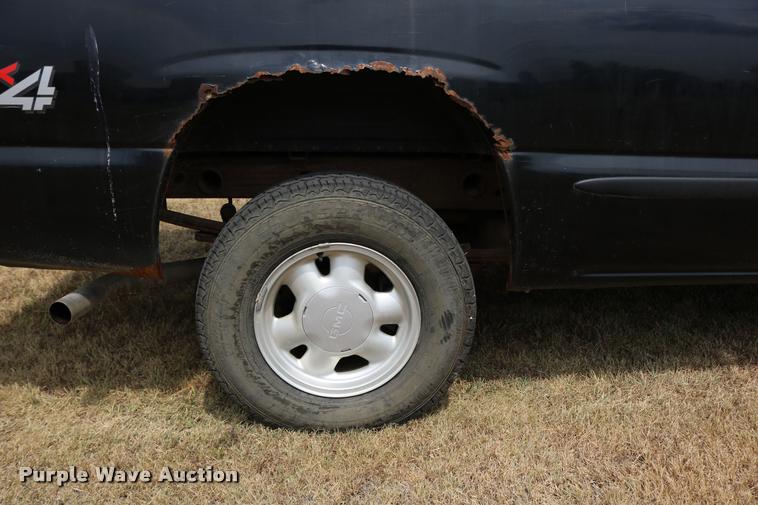 image for item DB9259 2000 GMC Sierra 1500 pickup truck