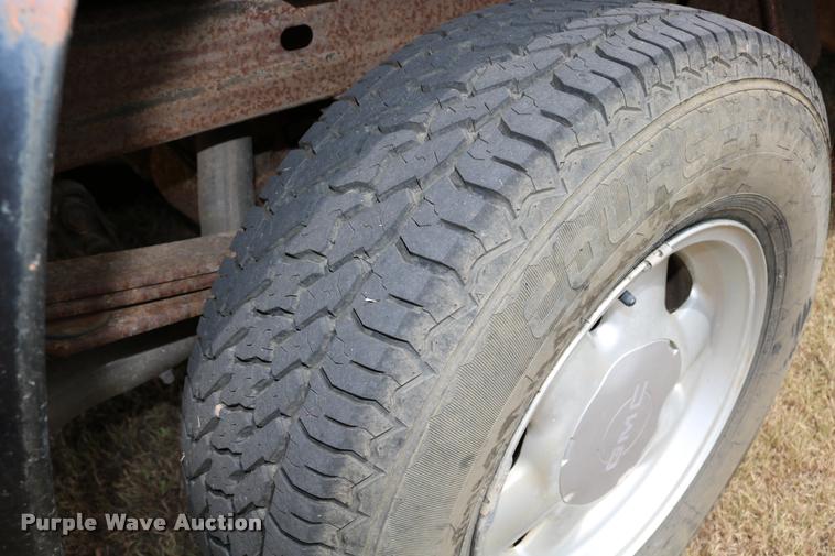 image for item DB9259 2000 GMC Sierra 1500 pickup truck