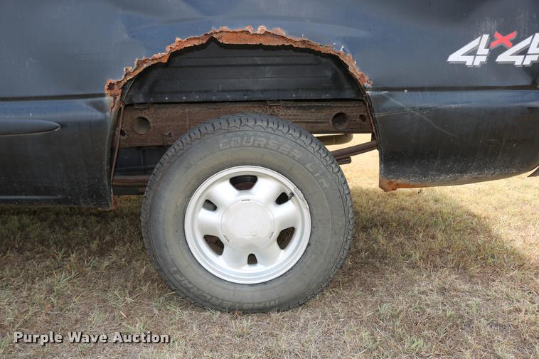 image for item DB9259 2000 GMC Sierra 1500 pickup truck